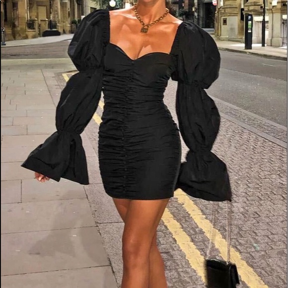Dresses & Skirts - CLUB LONDON BLACK EXAGGERATED PUFF SLEEVE GATHERED MINI DRESS